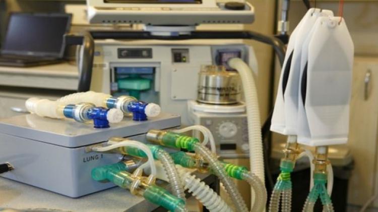 5 миллионов злотых от Министерства науки на устройство для вентиляции 2 пациентов одним аппаратом искусственной вентиляции легких
