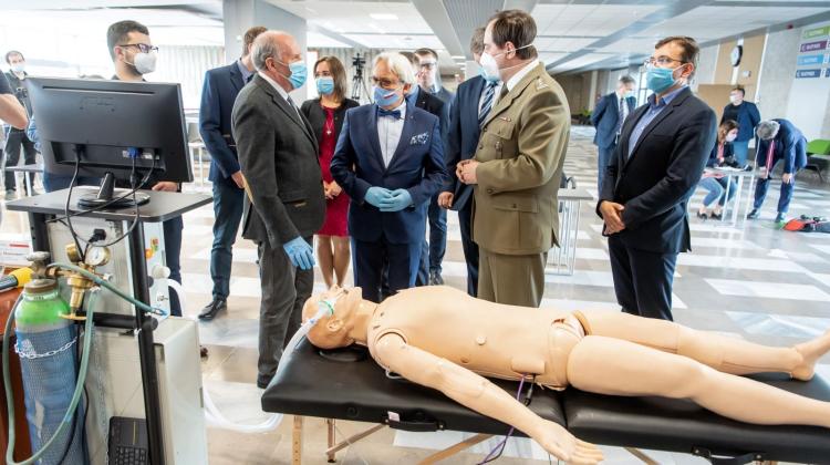 Максимович: мы должны быть готовы производить респираторы