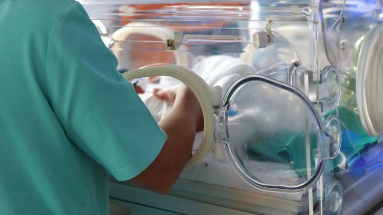 Эксперты: спасение жизни недоношенного ребенка в больнице обходится в 70–200 тысяч злотых.