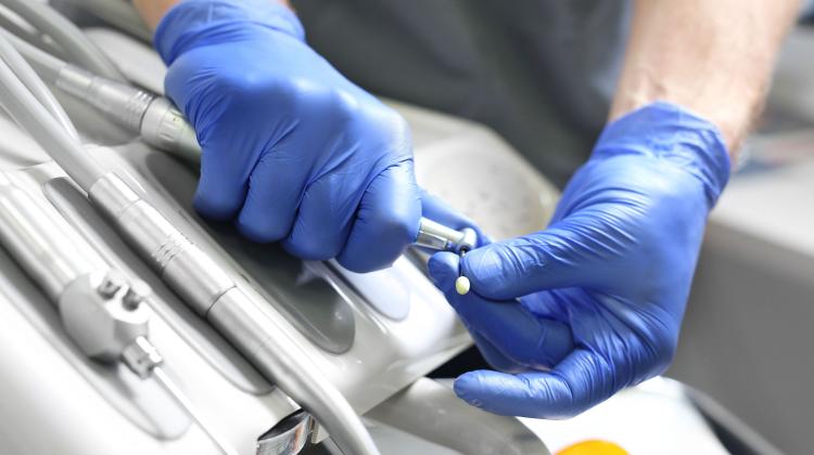 Эксперт: более 90 процентов У 18-летних в нашей стране кариес зубов